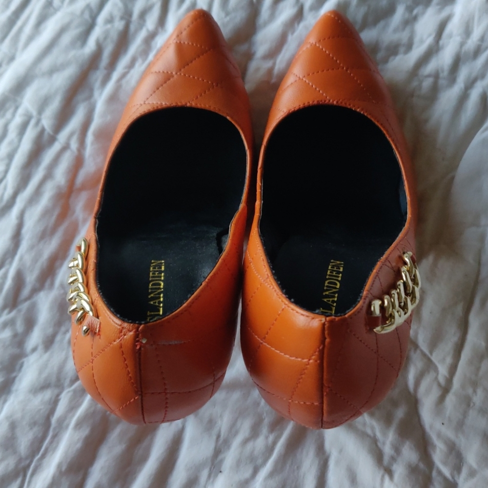 Size 7.5 orange women's 3 inch heels